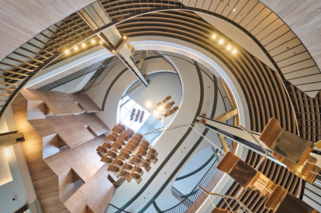 מלון פונקאק The Botanica Sanctuary מראה חיצוני תמונה The staircase