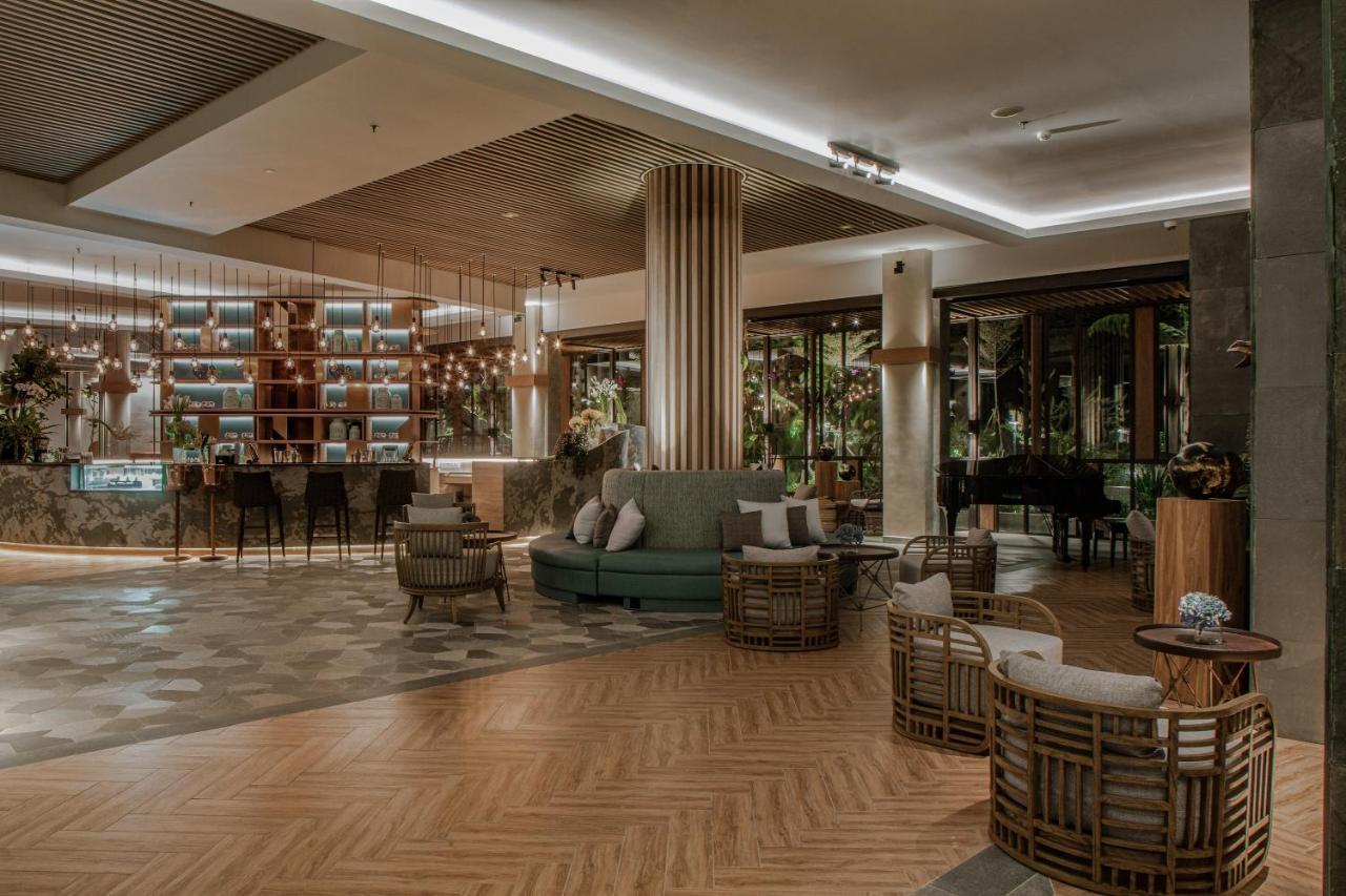 מלון פונקאק The Botanica Sanctuary מראה חיצוני תמונה The lobby of the hotel