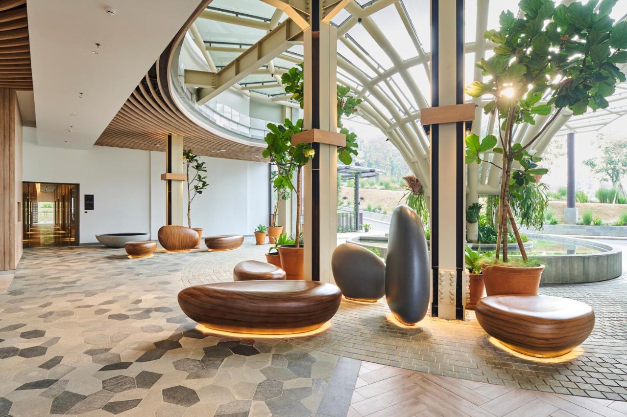 מלון פונקאק The Botanica Sanctuary מראה חיצוני תמונה The lobby of the hotel