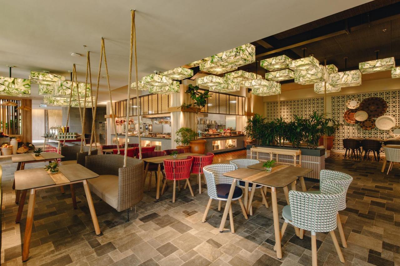 מלון פונקאק The Botanica Sanctuary מראה חיצוני תמונה The interior of the restaurant