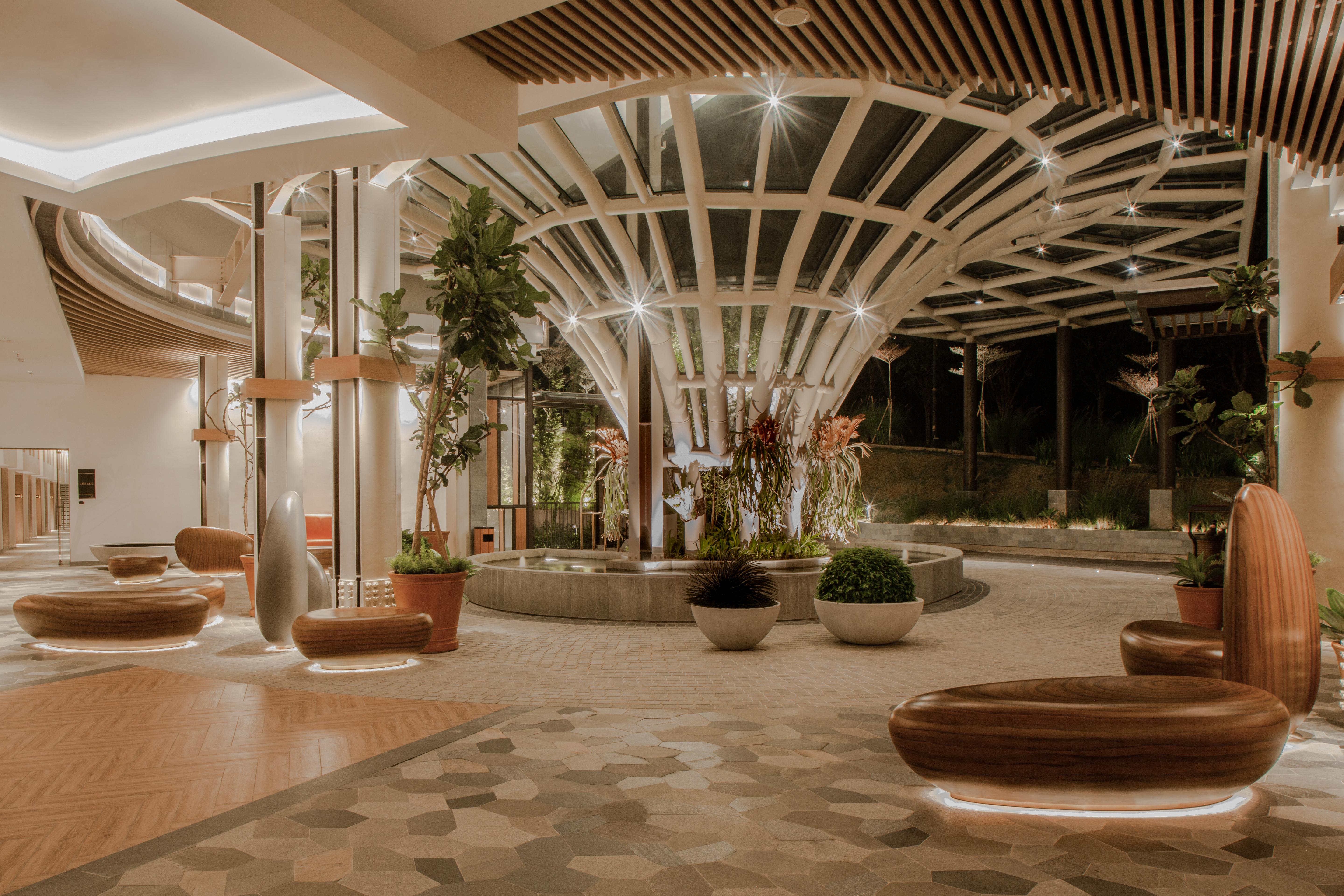 מלון פונקאק The Botanica Sanctuary מראה חיצוני תמונה The lobby of the hotel