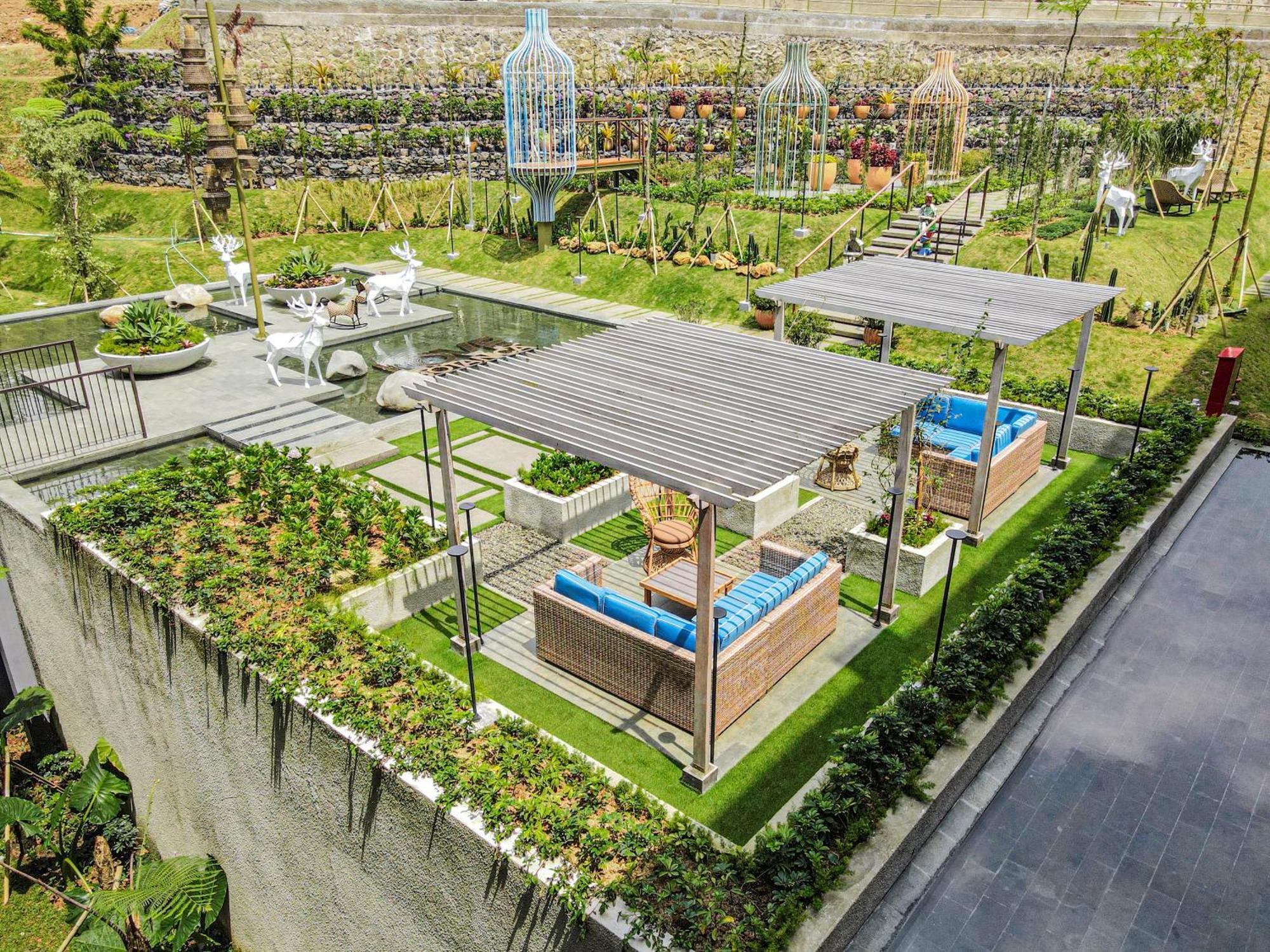 מלון פונקאק The Botanica Sanctuary מראה חיצוני תמונה The park